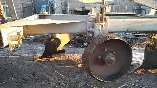 Как настроить плуг ПЛН-5,35 на ХТЗ т-150 ЯМЗ-238 на хорошую пахоту пашем по палке подсолнуха