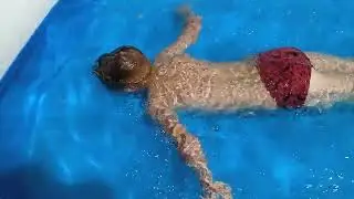 Богдан банан ат дихает на 100% в бесейне со мной