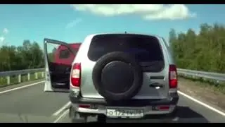 СОБР напал на водителя