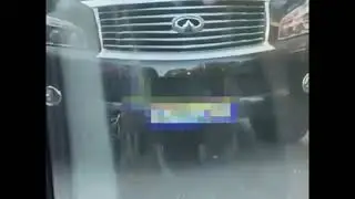 😱 В подмосковном Щёлкове вооруженные мужчины на "Инфинити" напали на свадебный автобус.