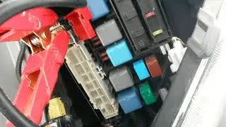 How to Jump Start a Second Gen Prius