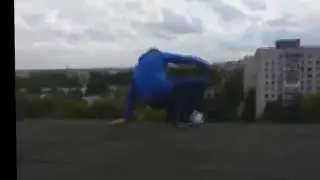 УПАЛ С КРЫШИ!
