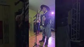 De chão batido e Um bagual corcoveador @grupocharladegalpaofraibur8956