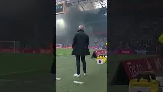 AJAX FEYENOORD MAÇINDA KALE ARKASI TRİBÜNÜ ALEV ALDI 🔥