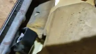 как снять крепления подголовника