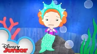 Parade | Nina Needs to Go! | 