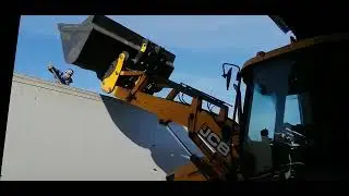 încărcare floarea soarelui cu buldoexcavatorul