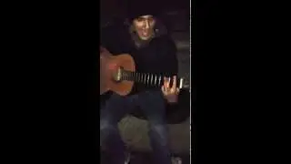 песни под гитару :) :)