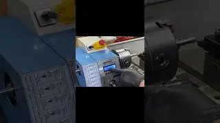 Автоматическое нарезание резьбы на токарном станке WEISAN RC210E800 с электронной гитарой.