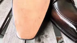 Elegal Shoemaker- Natural Light and a Pure Polish High Shine Makes for A Shoe as Art - ASMR