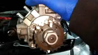 Заглох на ходу Volkswagen Touareg / Фольцваген Туарег 3.0 TDI. Снятие ТНВД и топливных форсунок..