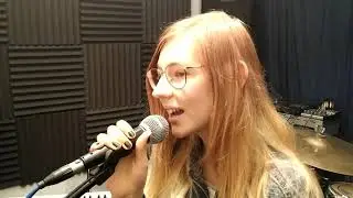 Six feet under - Billie Eillish cover by Aga