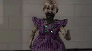 THE PORCELAIN DOLL THAT MOVES WHEN YOU DON'T SEE HER ☠️: The Classrooms