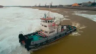 РТ-399 ломает лёд р.Обь