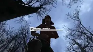 Louis Helps Zoey in Left 4 Dead