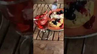 пробуем романтический десерт - сыр камамбер на углях с шампанским! Кухня с Julia Bura 