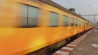 Pune Twins speed with the Fastest Mumbai Goa Tejas Express!! Indian Railways!!