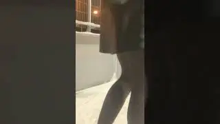Crossdresser гуляет кроссдрессер