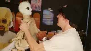 WELCOME TO EARTH! (Flamingo Clip)
