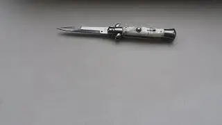 Italian stiletto. First look. Итальянские автоматические стилеты. Первый взгляд.
