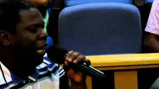 KLENIO    CANTANDO VENCI O MEDO   ( TRIPO MELODIA )