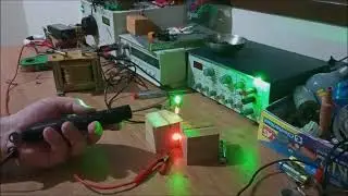 AWESOME Demostration Photoelectric Effect!!!