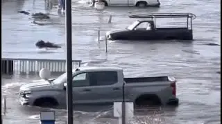 FLOODING in the coast of CALIFORNIA - Santa Cruz, west coast, TONGA 🌊 🌋 #CaliforniaTsunami