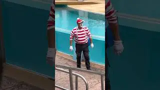 Tom the famous Seaworld mime