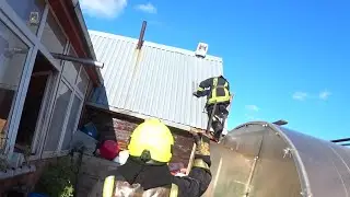Блестяще потушил сам! Потому что наш подписчик!