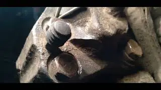 Moskvich Izh 21251 Combi. How to remove the calipers. How to remove the upper ball joint.