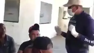 Policía Nacional dominicana haciendo su trabajo