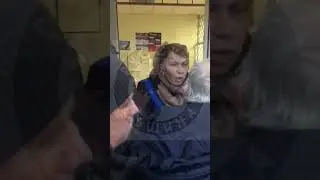 Почта сначала выгоняют,а потом благодаря Русской общине извинения приносит