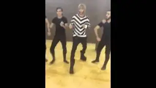 Sergey Zverev   Сергей Зверев Репетиция танец и песня Да Да Да Это Кавказ