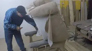 На кресле замена материала.