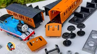 BUILDING THOMAS’ COACHES! Annie & Clarabel DIAPET MODEL! | 1:64 Scale | Thomas & Friends
