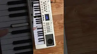 Учебный синтезатор продаю
