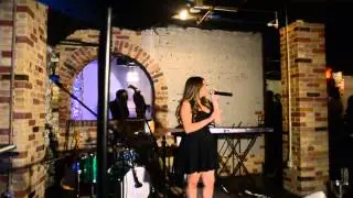 Liron live at the Where Music Meets Art event Jessie J - Flashlight (from Pitch Perfect 2)