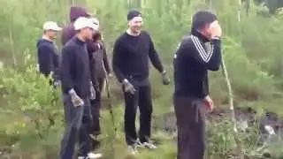 Как надо проверять глубину болота...