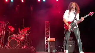 Zeppelin vs Queen: A Musical Showdown at Harrah's Laughlin