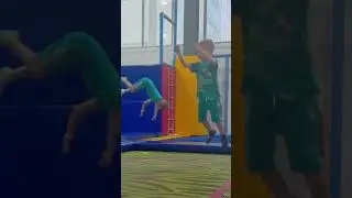 Сальто на батутах/ Дети нового времени