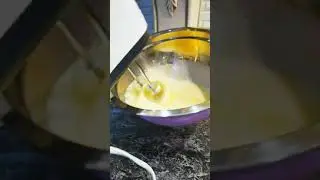 Клубничный пирог с безе. 🍰