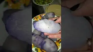 Вареная фиолетовая картошка