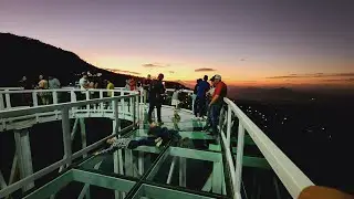 Desde El Puente De Cristal En Alegria