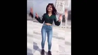 TİKTOK KIZINDAN GÖT GÖSTERİ ŞOVU