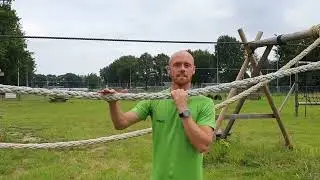Survivalrun Tutorial 2024 025 Van apenhang naar catcrawl op touw