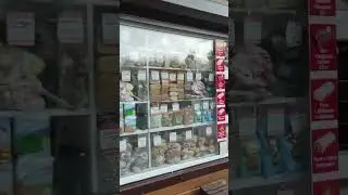 Шок! Малолетний выпердыш грабит ларек