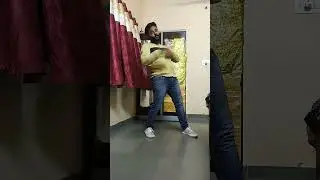इसी गाने से डांस की शुरुआत की थी मेने#bollywoodsongs #dance #bollywooddancestep#song#trendingreels