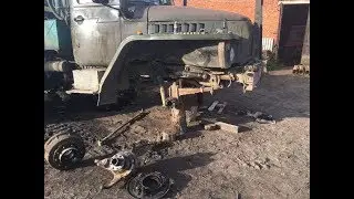 Урал 5557 лесовоз. Ремонт кулаков. Устранение утечки воздуха через сапун переключателя делителя.