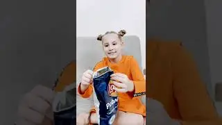 Mom ate all the candy from her daughter /Мама съела все конфеты дочки😱😱