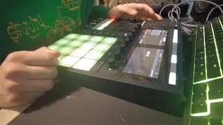 Making a Hip Hip beat sampling vinyl with the SP404MK2 & The Maschine MK3
